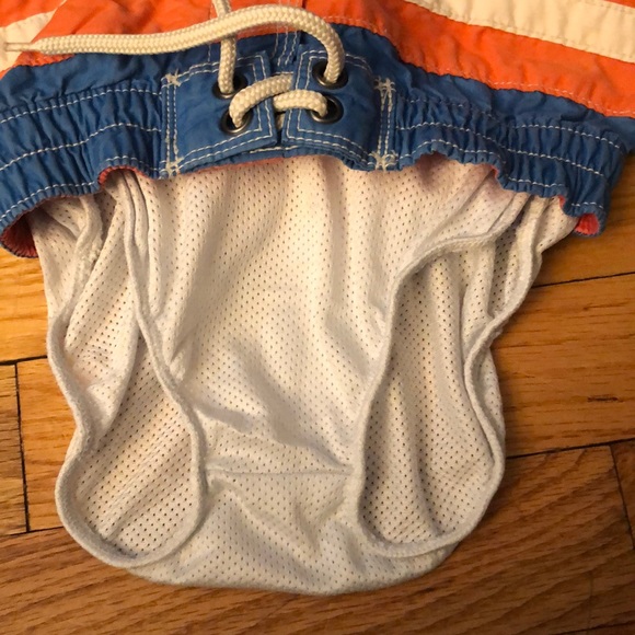 Captain America Swim Shorts & Rash Guard, 2T - Picture 12 of 12